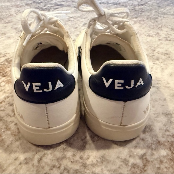 Veja Campo White and Black Leather Sneakers - Picture 4 of 8